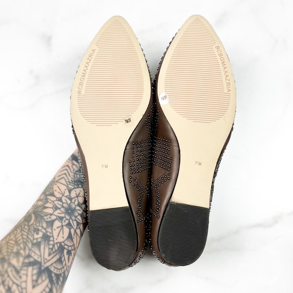 BCBG MAXAZRIA • Studded Pointed Flats • 7M - Picture 9 of 12